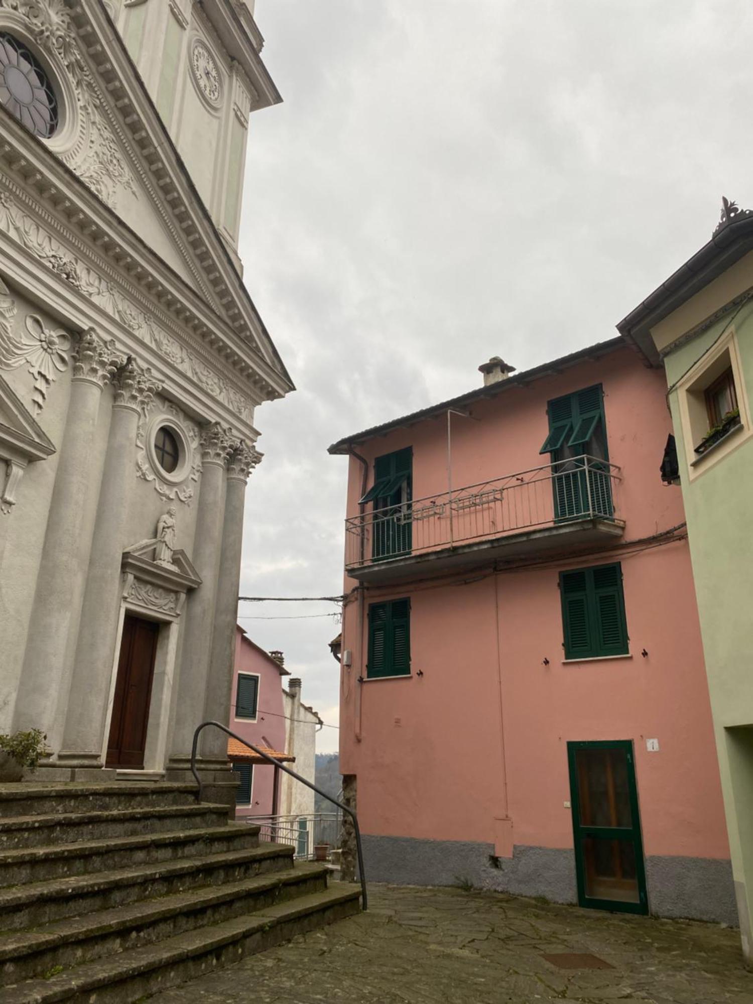 Appartamento Bilocale Mirella Carro Esterno foto